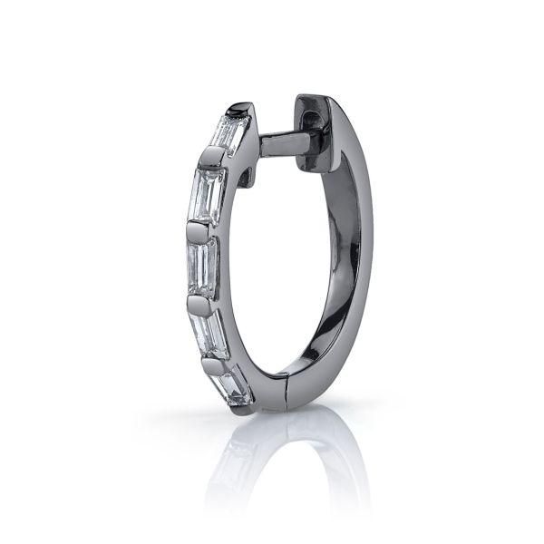 SINGLE DIAMOND BAGUETTE MINI HUGGIE