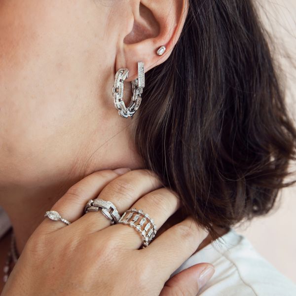 DIAMOND DECO LINK HOOPS
