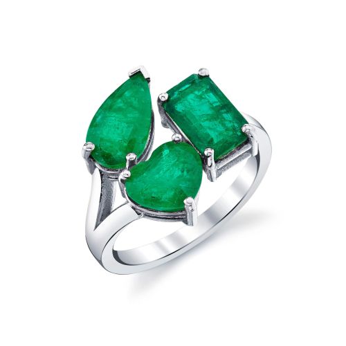 EMERALD OMBRE TRIPLE GEM RING