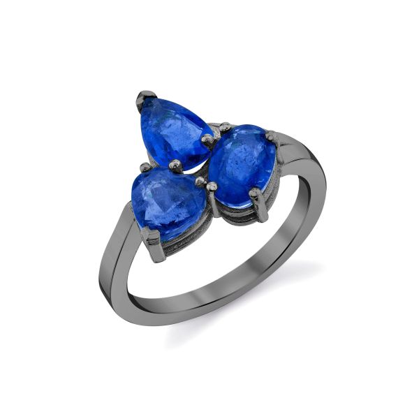 SMALL BLUE SAPPHIRE OMBRE TRIPLE GEM RING