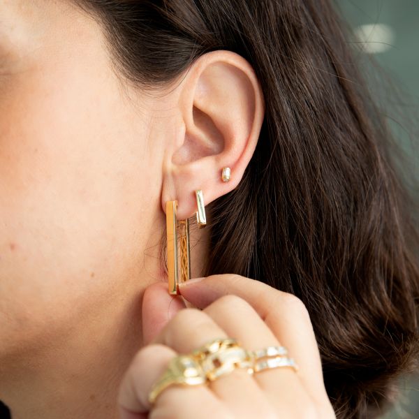 SOLID GOLD LONG DECO LINK HUGGIES