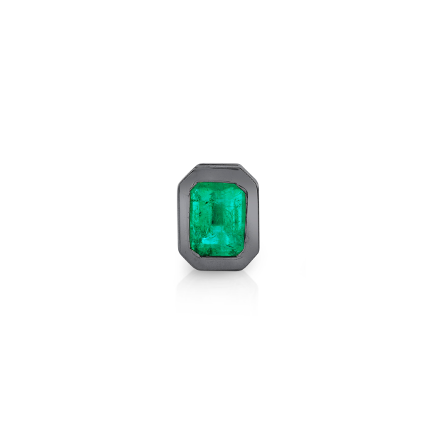 SINGLE EMERALD BEZEL SET STUD