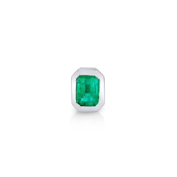 SINGLE EMERALD BEZEL SET STUD